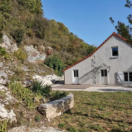 L'Alcove Des Falaises Rochefort-sur-Nenon Exterior photo